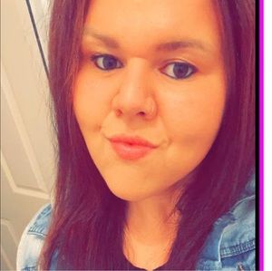 Meet your Posher, Kimberly